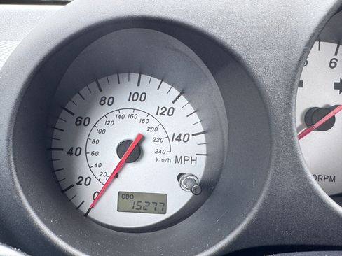 Used 2000 Toyota MR2 Spyder image 8