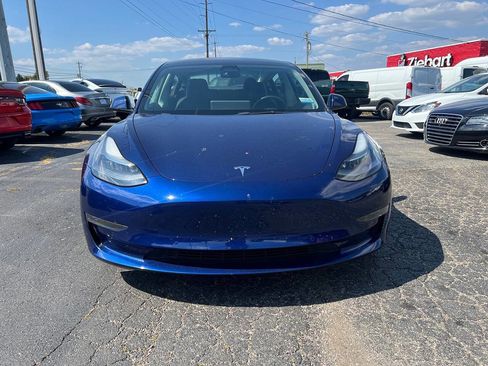 Used 2022 Tesla Model 3 Performance image 4