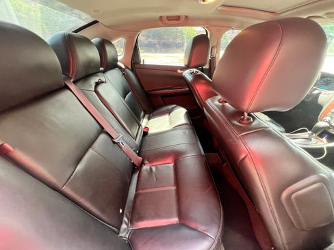 Used 2011 Chevrolet Impala LT w/ 1LT FWD image 14
