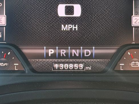 Used 2022 RAM 1500 4x4 Quad Cab image 11