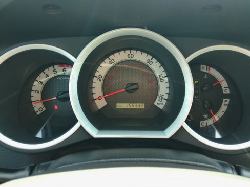 Used 2014 Toyota Tacoma SR5 image 59