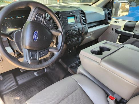 Used 2017 Ford F150 4x4 SuperCab image 6