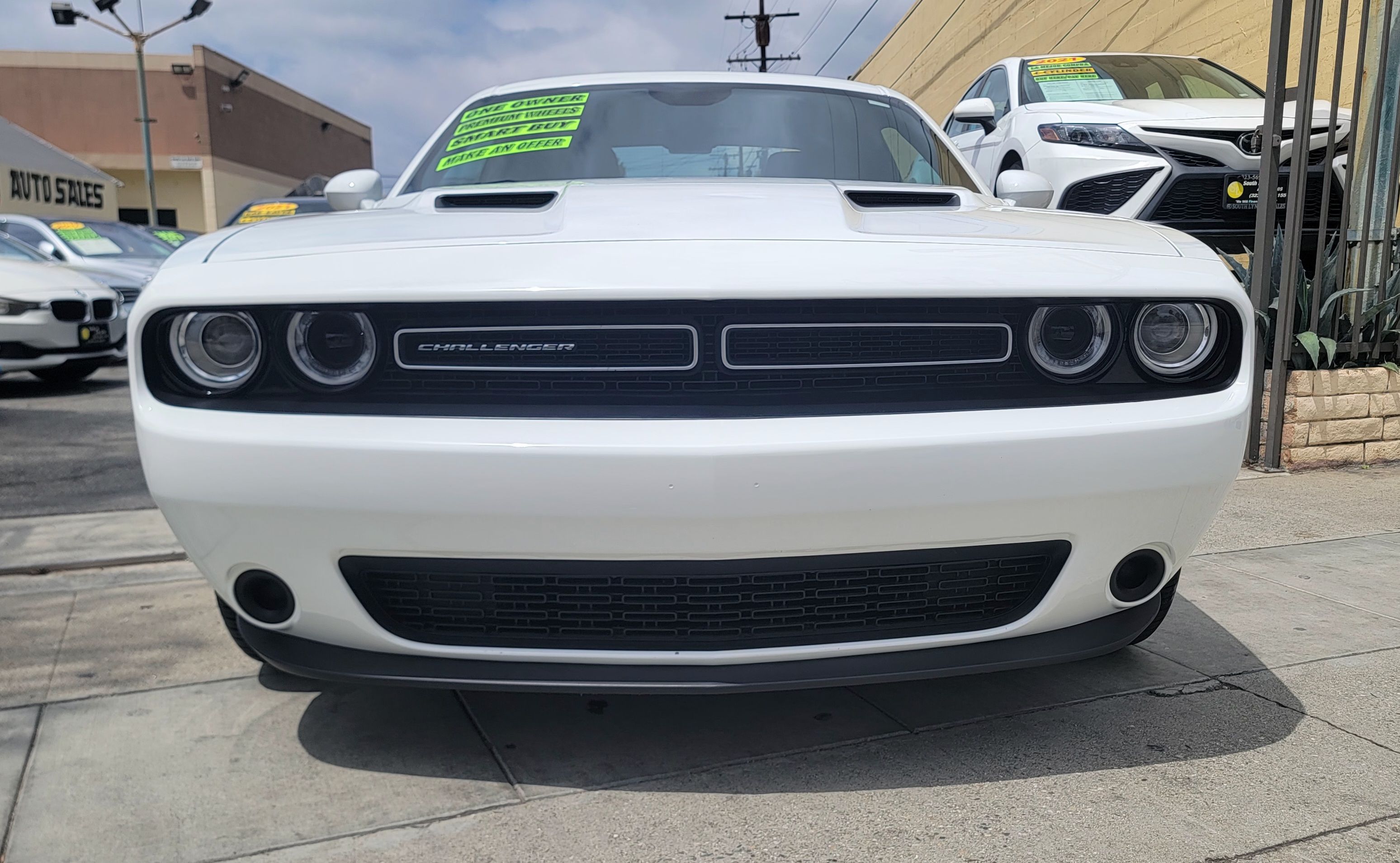 Used 2019 Dodge Challenger SXT RWD image 5