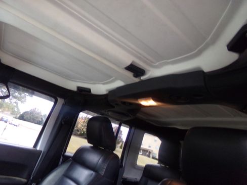 Used 2012 Jeep Wrangler Unlimited Sport image 14