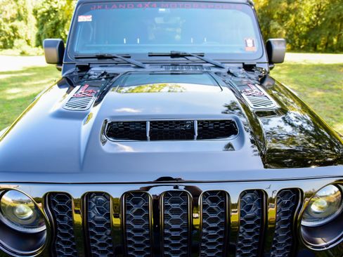 Used 2020 Jeep Wrangler Unlimited Rubicon 392 image 11