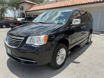 Used 2013 Chrysler Town & Country Limited