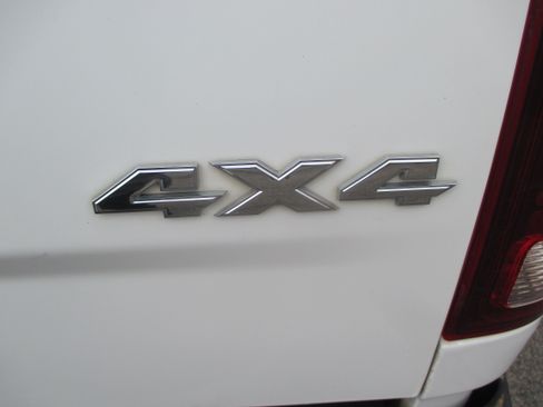 Used 2017 RAM 1500 Sport image 14