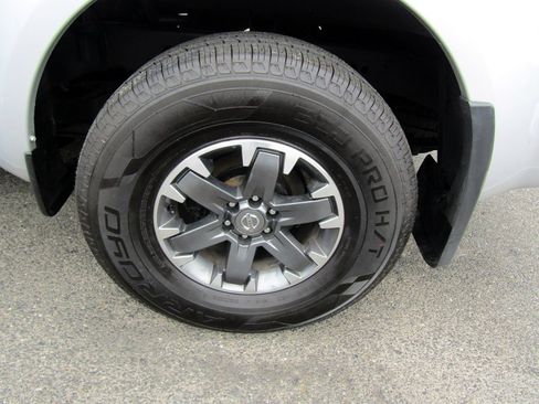 Used 2019 Nissan Frontier AWD/4WD image 9