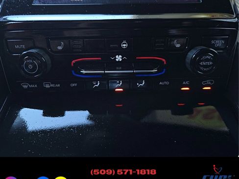 Used 2024 Jeep Grand Cherokee L Laredo image 10