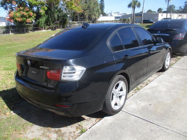 Used 2014 BMW 320i RWD image 14