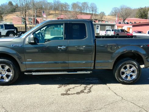 Used 2015 Ford F150 XLT image 9
