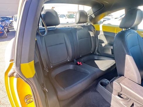 Used 2012 Volkswagen Beetle 2.5 image 4