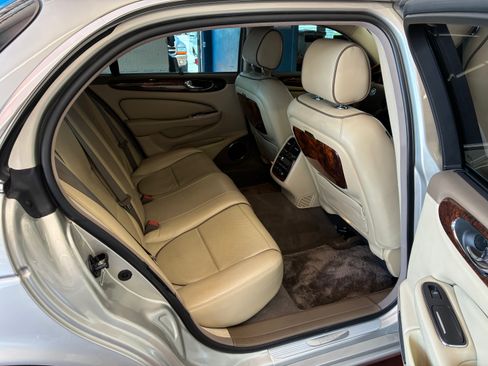 Used 2009 Jaguar XJ Vanden Plas RWD image 33