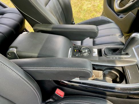 Used 2010 Land Rover Range Rover Sport Supercharged AWD/4WD image 27