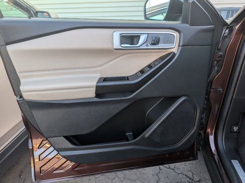 Used 2020 Ford Explorer AWD Limited image 18