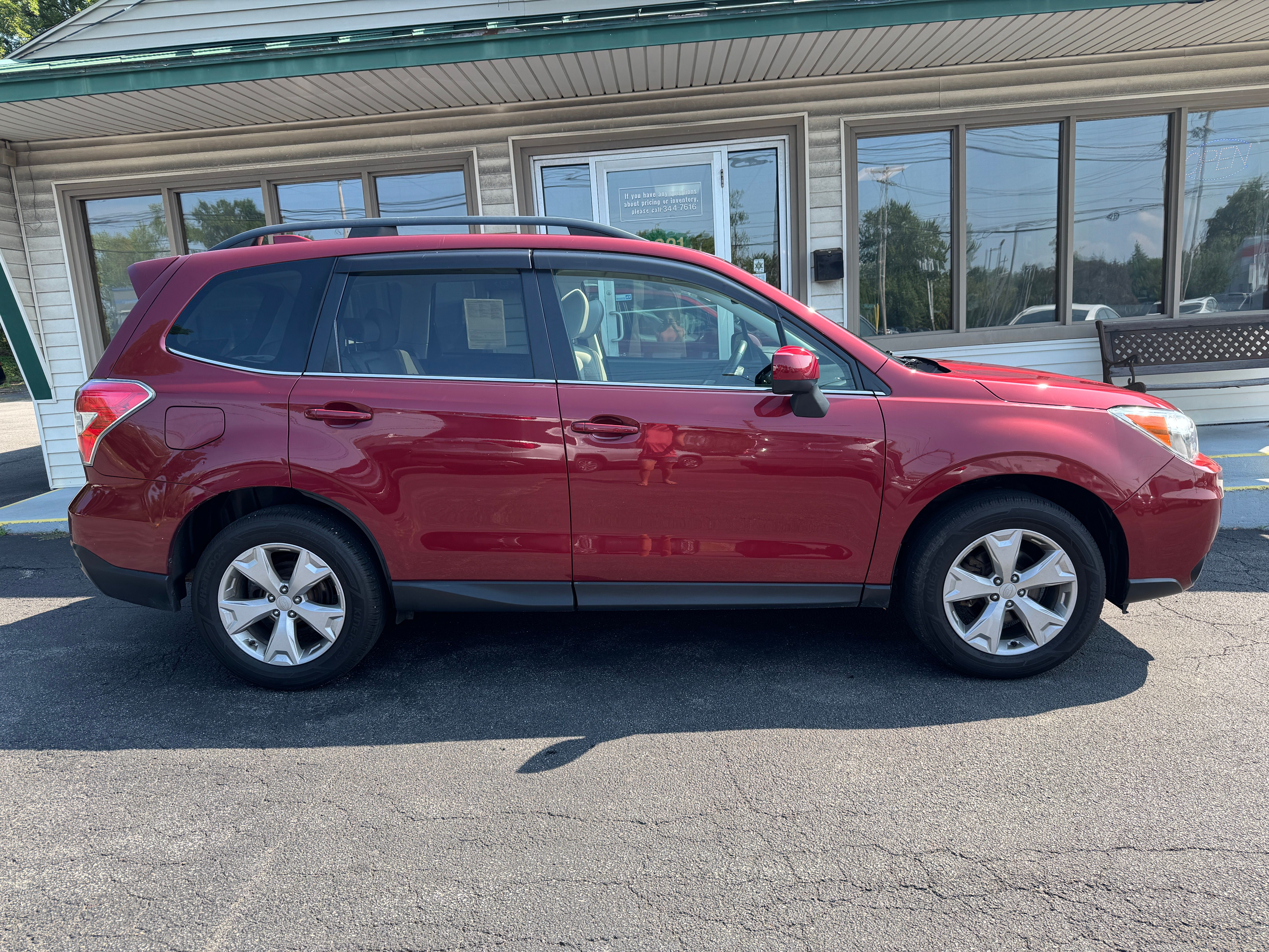 Used 2016 Subaru Forester 2.5i Limited AWD/4WD image 1