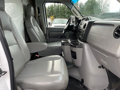 Used 2014 Ford E-350 and Econoline 350 image 19