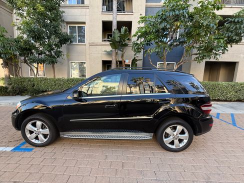 Used 2011 Mercedes-Benz ML 350 image 3