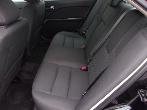 Used 2011 Ford Fusion SE image 6