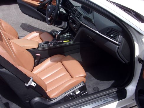 Used 2016 BMW 435i xDrive Convertible AWD/4WD image 21