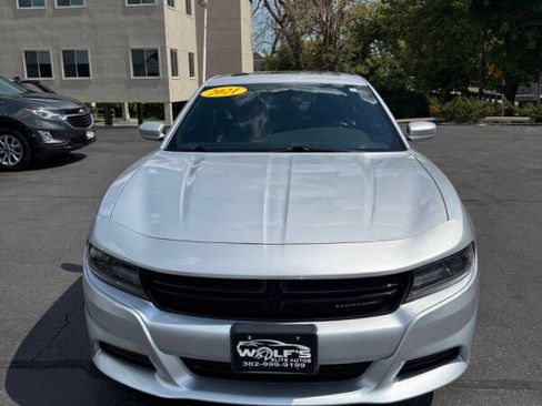 Used 2021 Dodge Charger SXT image 3