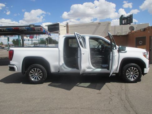 Used 2020 GMC Sierra 1500 AT4 image 21