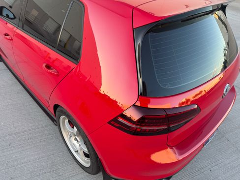 Used 2017 Volkswagen GTI image 8