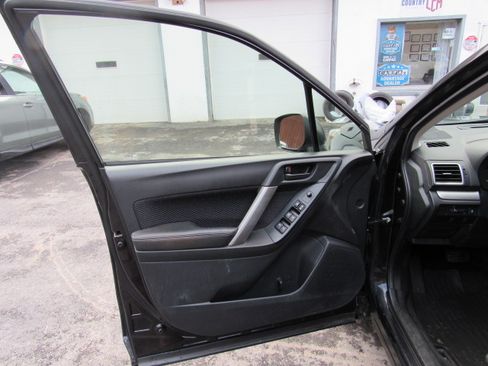 Used 2017 Subaru Forester 2.5i image 15