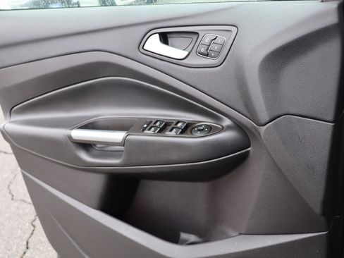 Used 2019 Ford Escape Titanium image 19