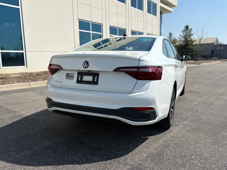 Used 2022 Volkswagen Jetta S FWD image 4