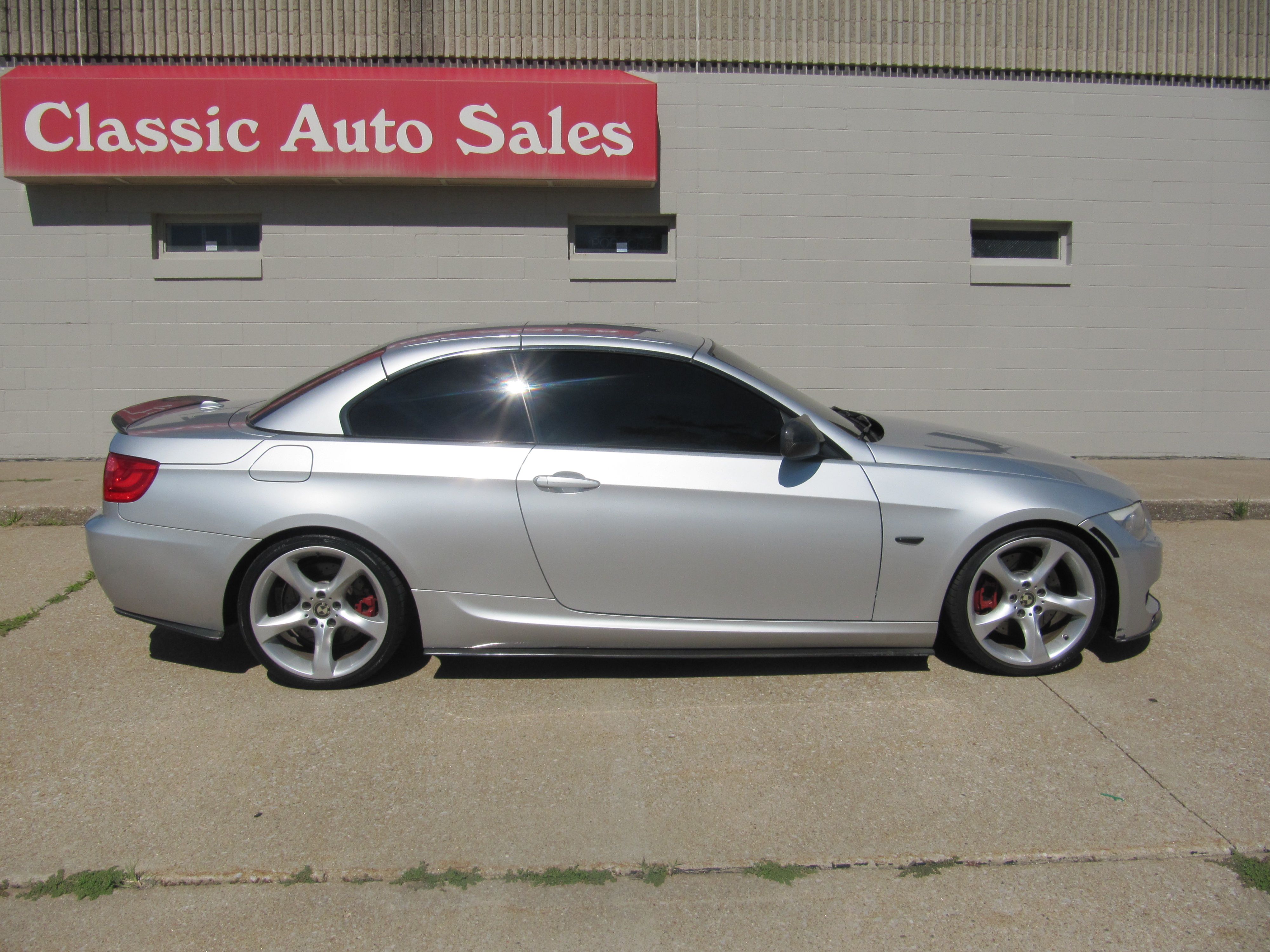 Used 2013 BMW 335i Convertible RWD image 9