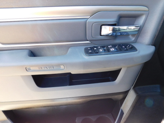 Used 2017 RAM 1500 2WD Crew Cab Lone Star image 11