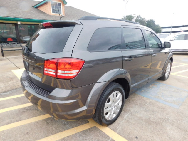 Used 2019 Dodge Journey FWD SE image 8