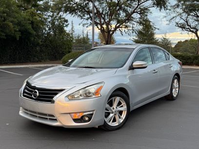 Used 2015 Nissan Altima 2.5 SV