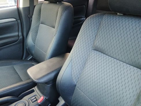Used 2015 Mitsubishi Outlander SE image 20