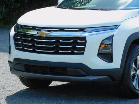 Used 2026 Chevrolet Equinox FWD LT w/ 1LT image 10
