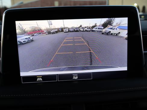 Used 2021 Chevrolet Suburban Premier image 35