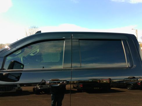 Used 2022 GMC Sierra 2500 AT4 image 23