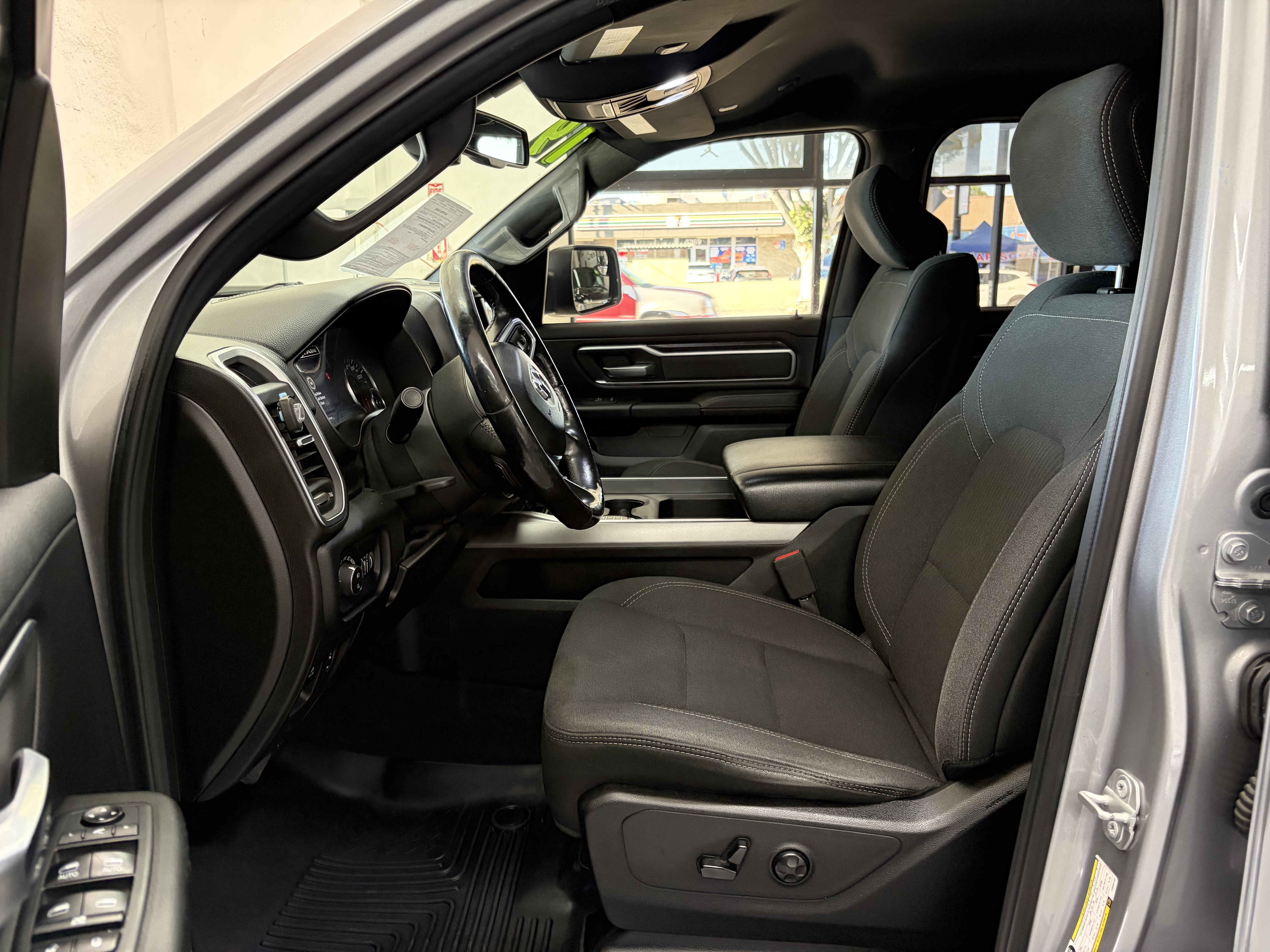 Used 2019 RAM 1500 4x4 Quad Cab Big Horn image 11