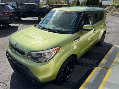 Used 2016 Kia Soul FWD image 3