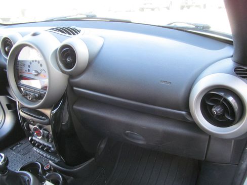 Used 2011 MINI Cooper Countryman S image 12