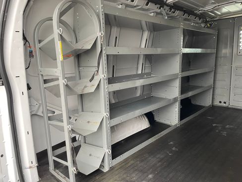 Used 2021 GMC Savana 2500 image 8