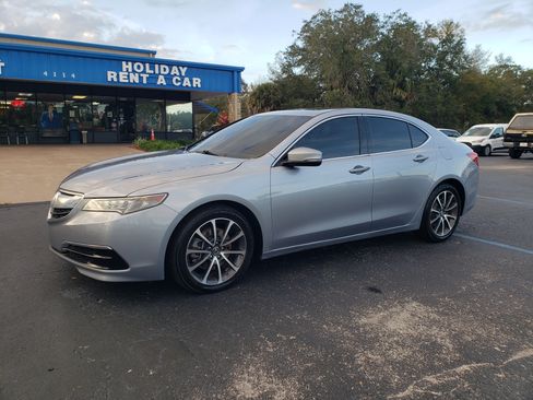 Used 2015 Acura TLX FWD image 2