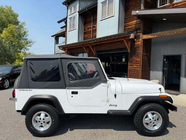 Used 1991 Jeep Wrangler 4WD S image 9