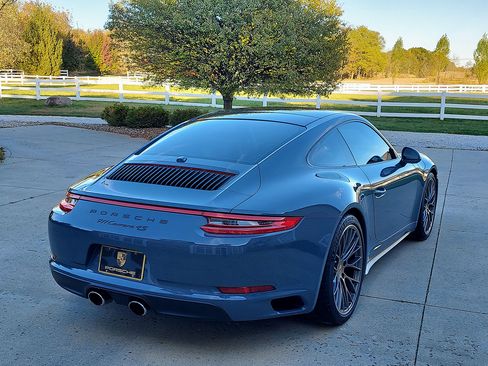 Used 2017 Porsche 911 Carrera 4S image 19