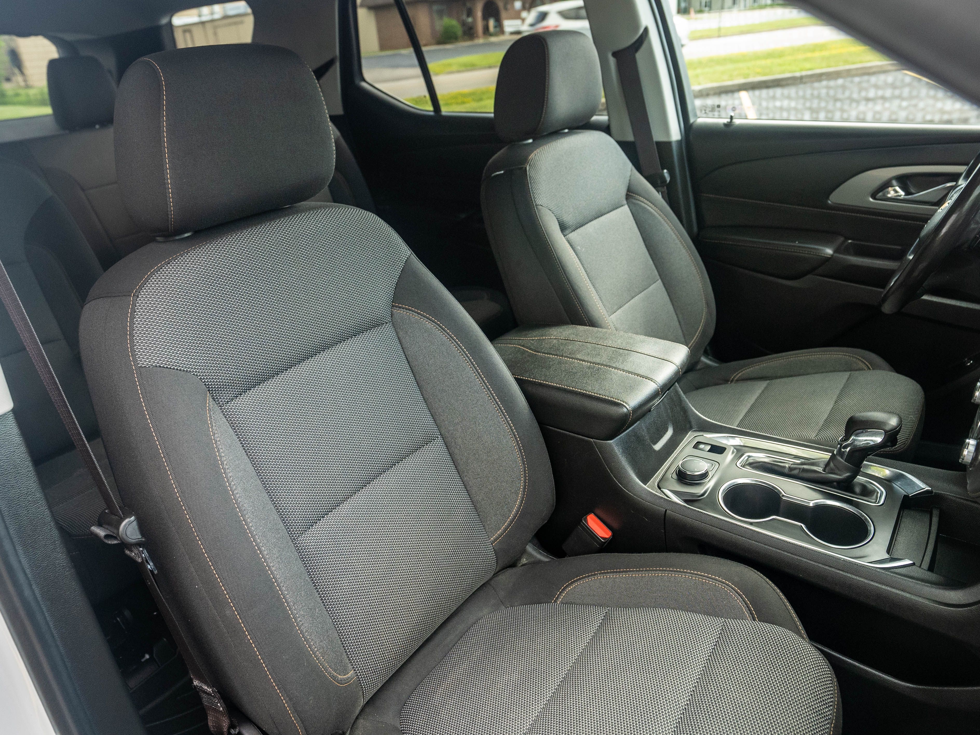 Used 2021 Chevrolet Traverse AWD LT image 22