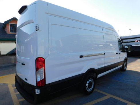 Used 2019 Ford Transit 350 image 8