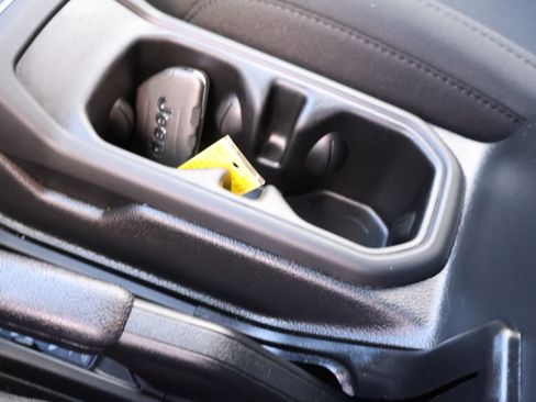 Used 2021 Jeep Wrangler Sport S image 34