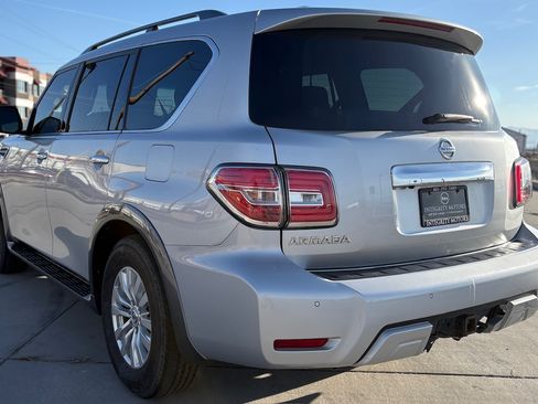 Used 2017 Nissan Armada SV image 5