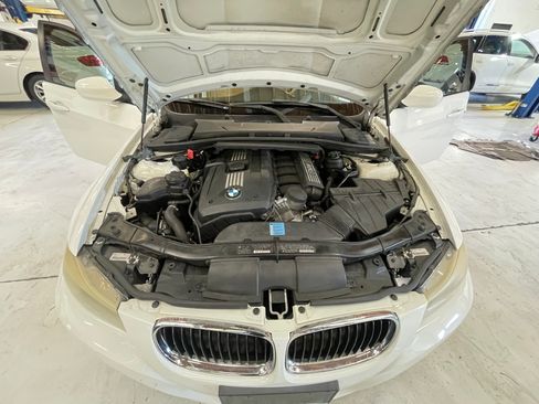 Used 2011 BMW 328i image 13